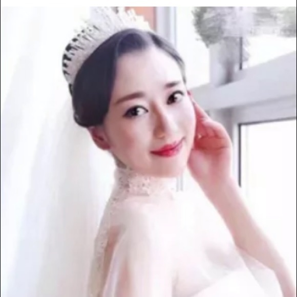 Lila Crystal and Pearl Bridal Tiara - Picture 7 of 7